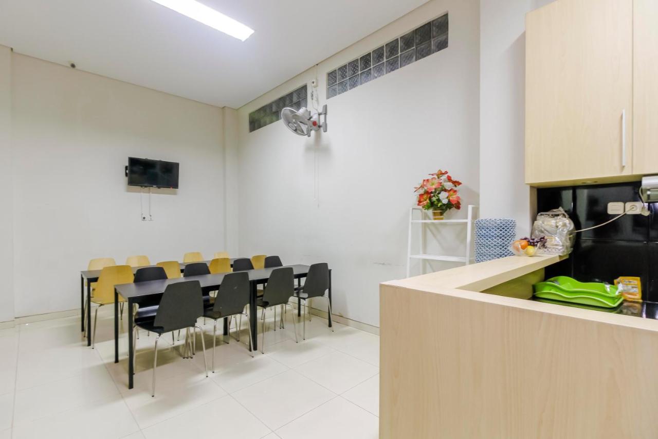 Reddoorz Near Samarinda Central Plaza Εξωτερικό φωτογραφία