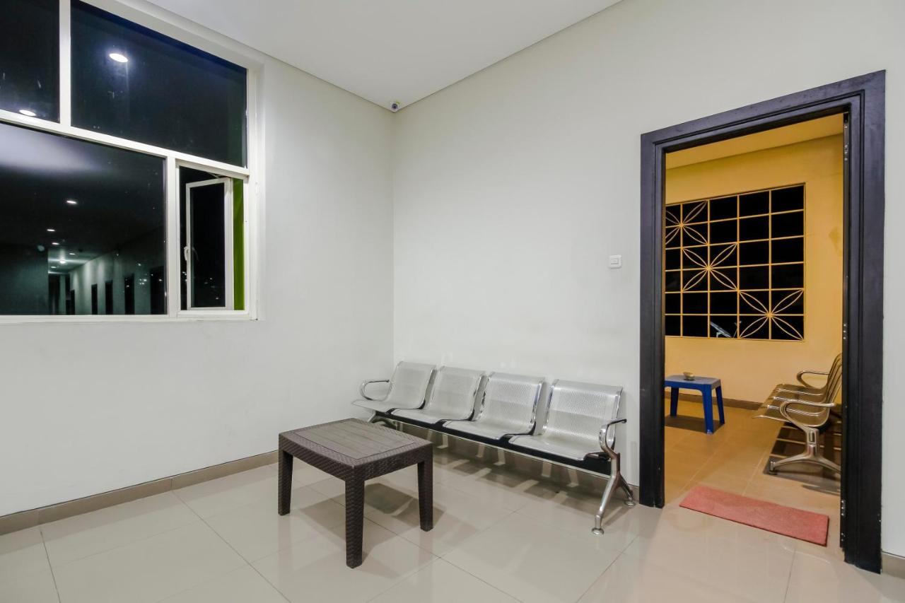 Reddoorz Near Samarinda Central Plaza Εξωτερικό φωτογραφία