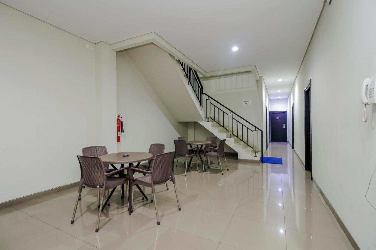Reddoorz Near Samarinda Central Plaza Εξωτερικό φωτογραφία