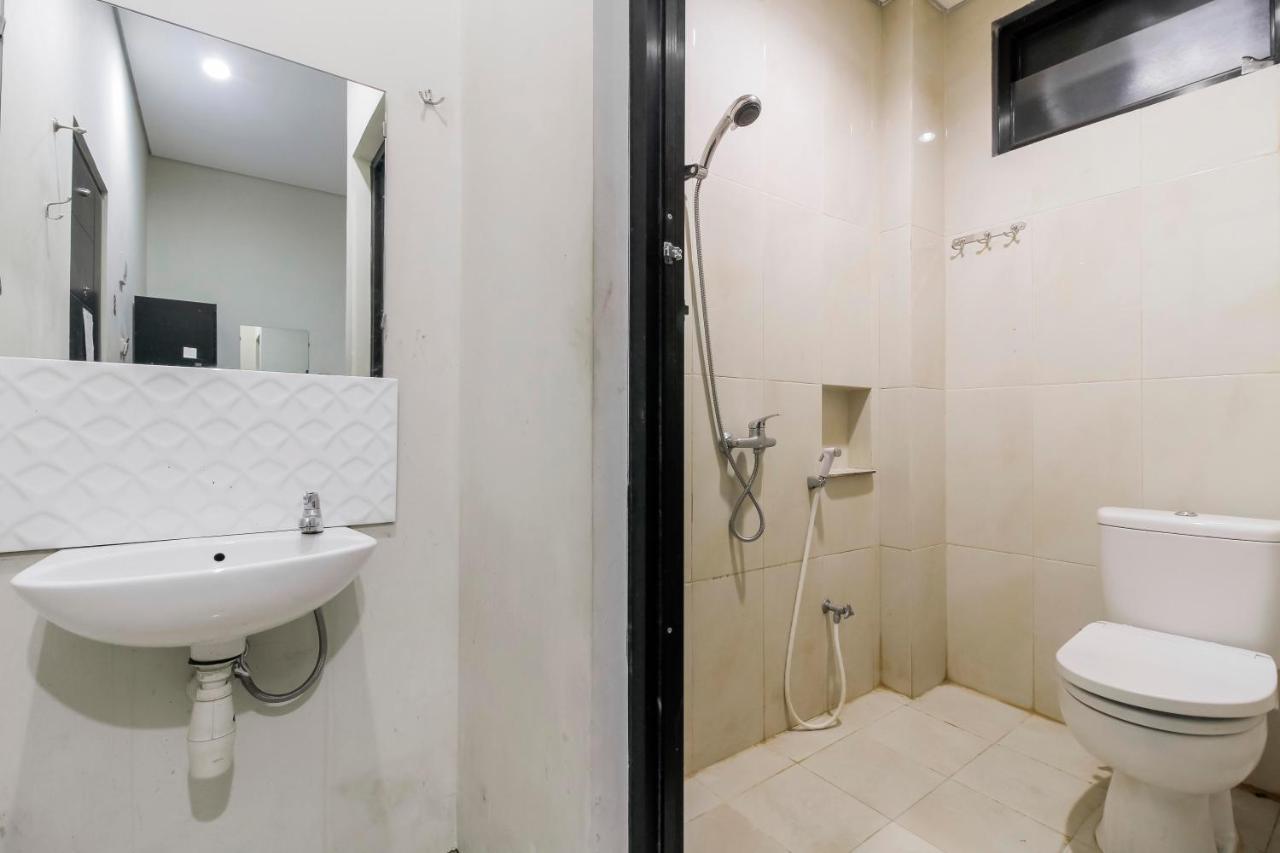 Reddoorz Near Samarinda Central Plaza Εξωτερικό φωτογραφία